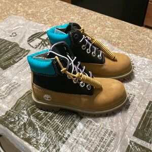 Timberland Toddler Boots - Tan, Black & Blue